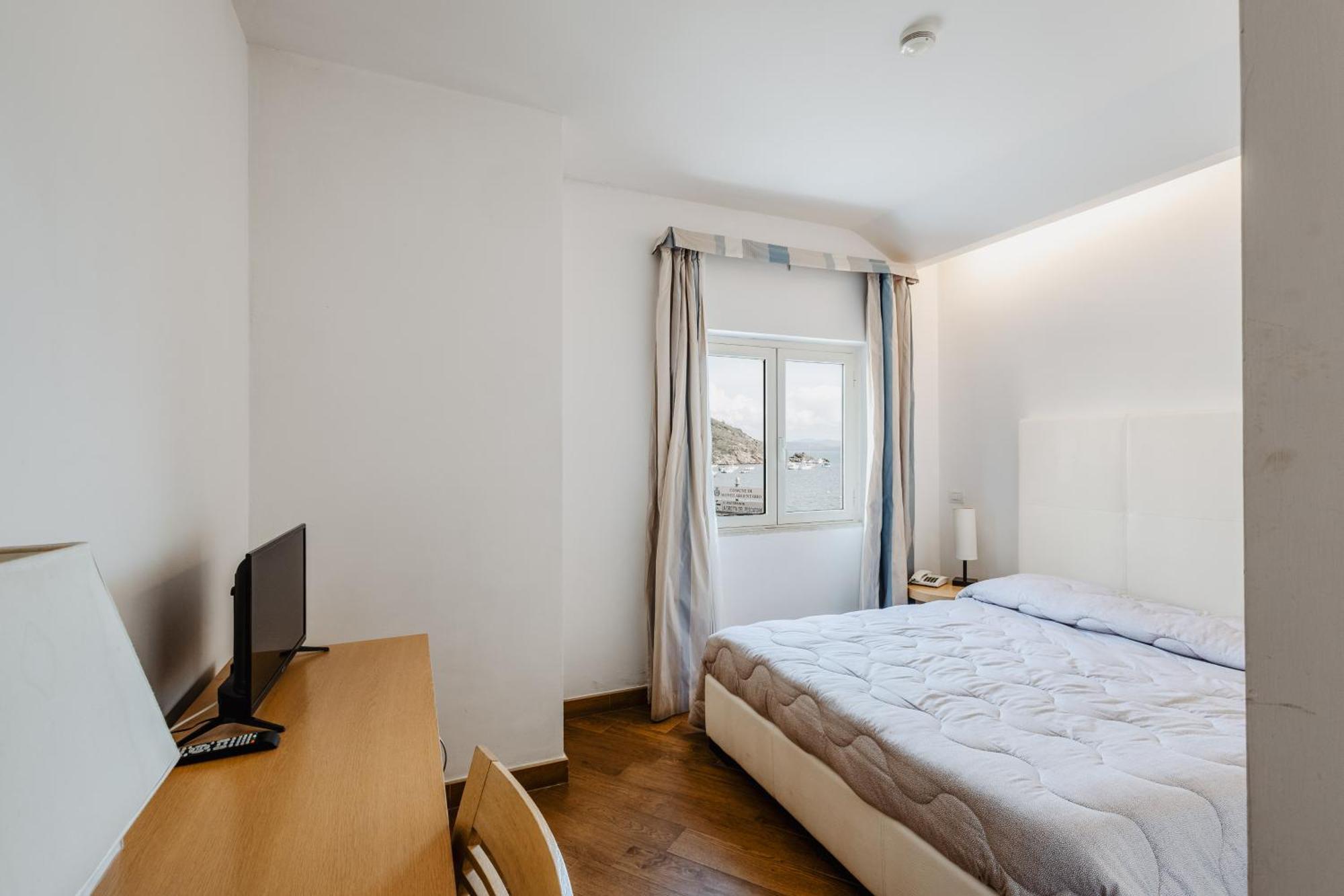 Bi Hotel بورتو إركولي المظهر الخارجي الصورة